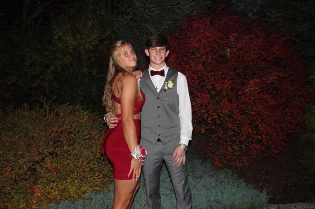 放弃卡戴珊詹娜吧!这位17岁少女才是真正的实战利器!