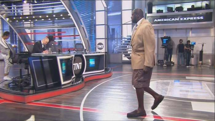 其实奥尼尔早就这么穿过