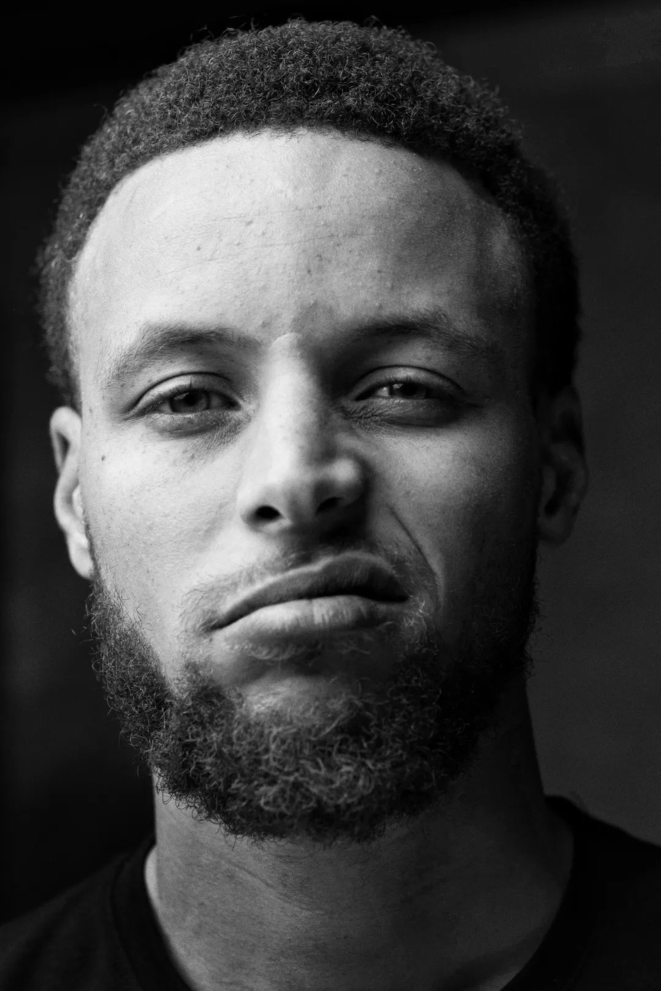 帅炸!库里黑白大片!而立之年MVP眼中的率真睿智,和绝无仅有的魅力