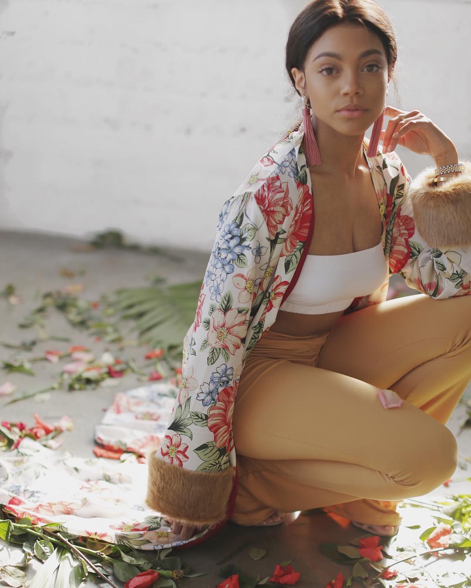 考神与女友订婚