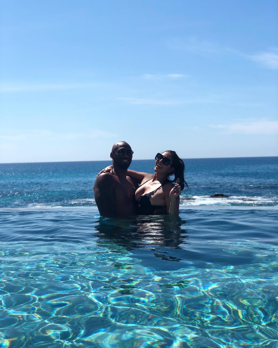 科比爱妻晒狗粮照