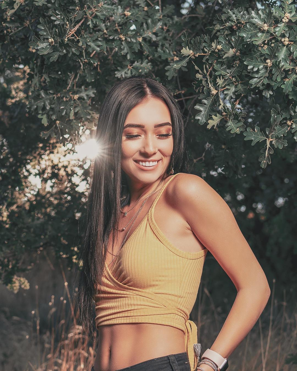 腿精你爱不爱！高材生做舞者，热情奔放高颜值，连姐妹都这么好看