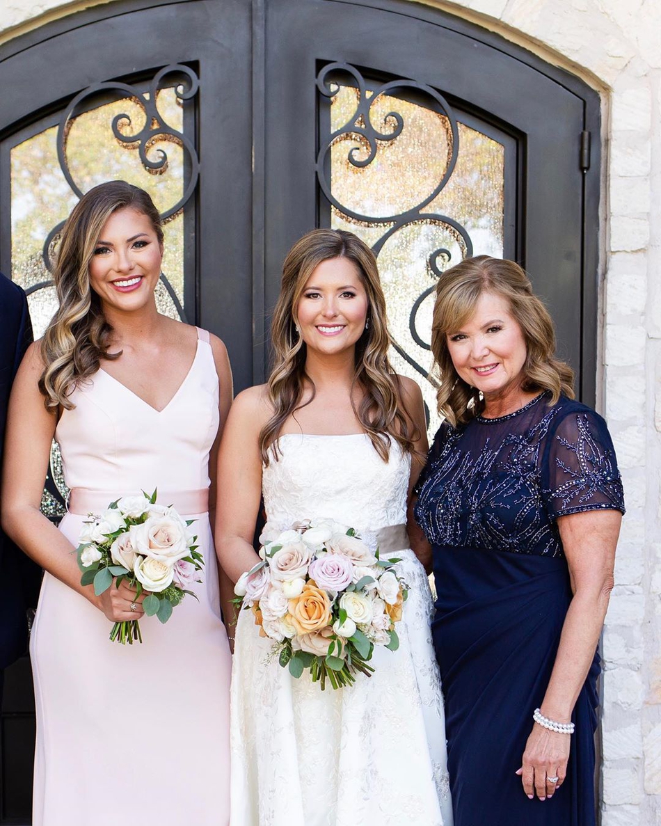 19岁就搞定大三岁学姐！拉拉队长兼校花！全明星球衣的照片甜到我