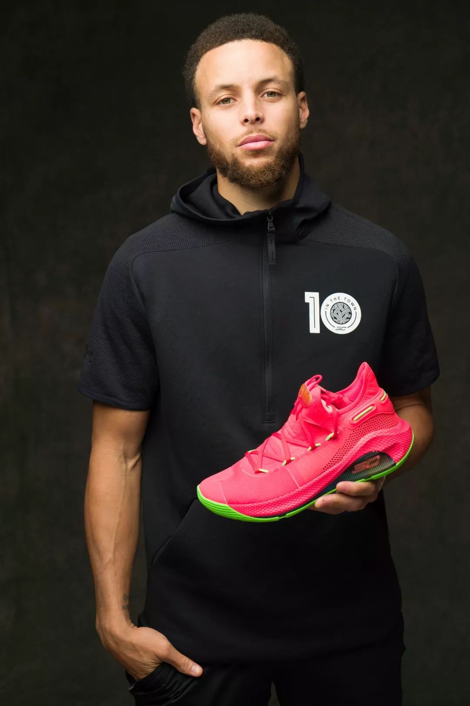 帅炸!库里黑白大片!而立之年MVP眼中的率真睿智,和绝无仅有的魅力