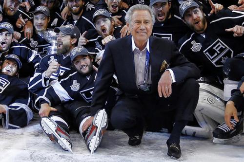 全球体育界最有钱的15大老板:鲍尔默577亿身价，切尔西老板第7