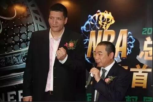 NBA冠军戒指的冷知识：15勇士冠戒值700万，中国第一个拿戒指是他