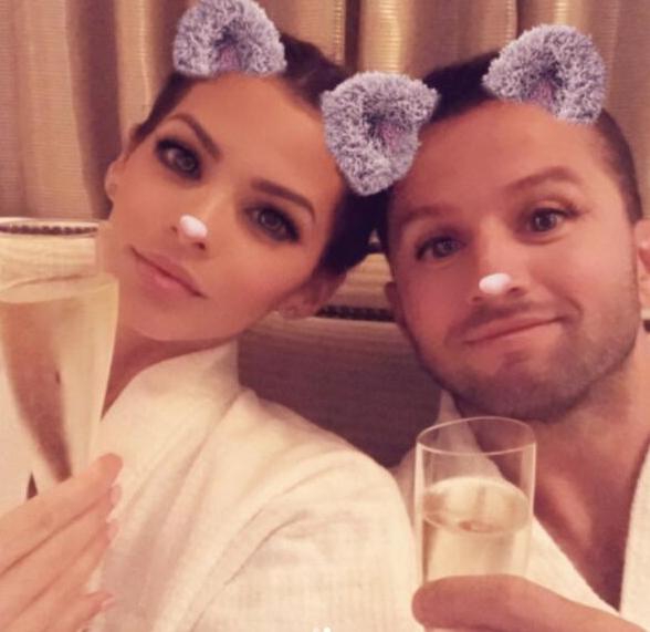 2届环球小姐NBA里第一美妻！连怀孕照都那么仙！丈夫只比她高10cm