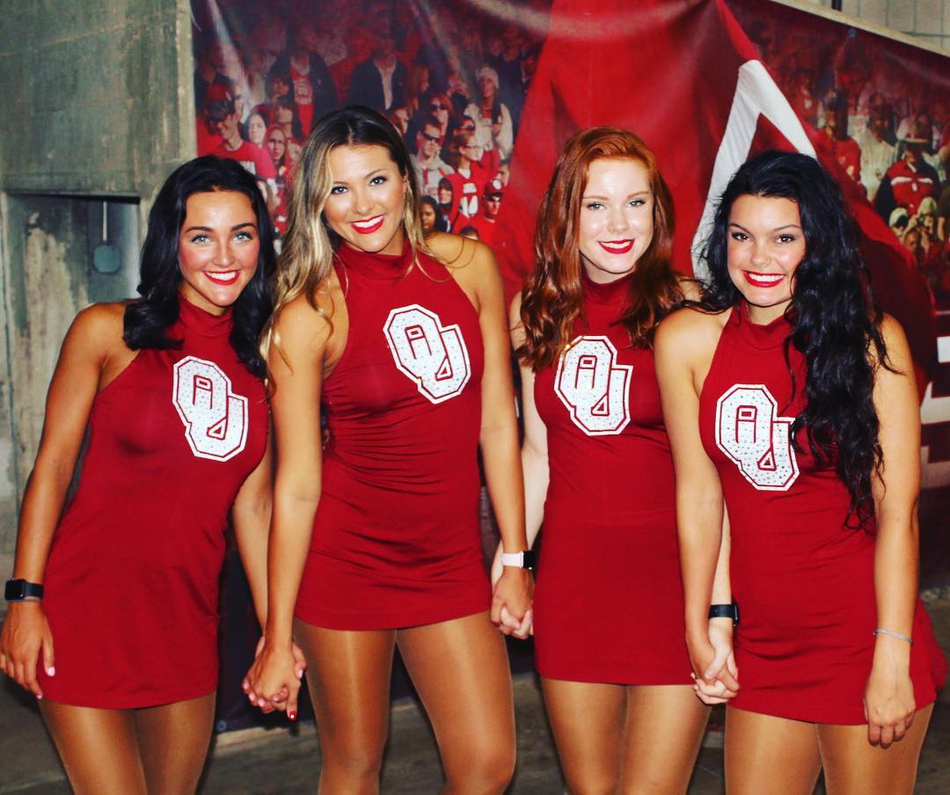 19岁就搞定大三岁学姐！拉拉队长兼校花！全明星球衣的照片甜到我