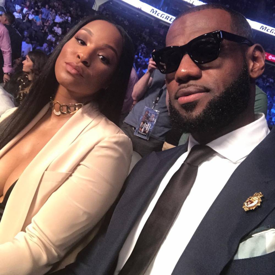 妻子生日这天，来读读詹姆斯的爱情故事！16岁相识，求婚靠韦德？