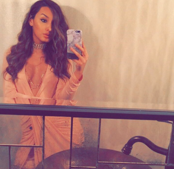 来看哈登新交的嫩模女友