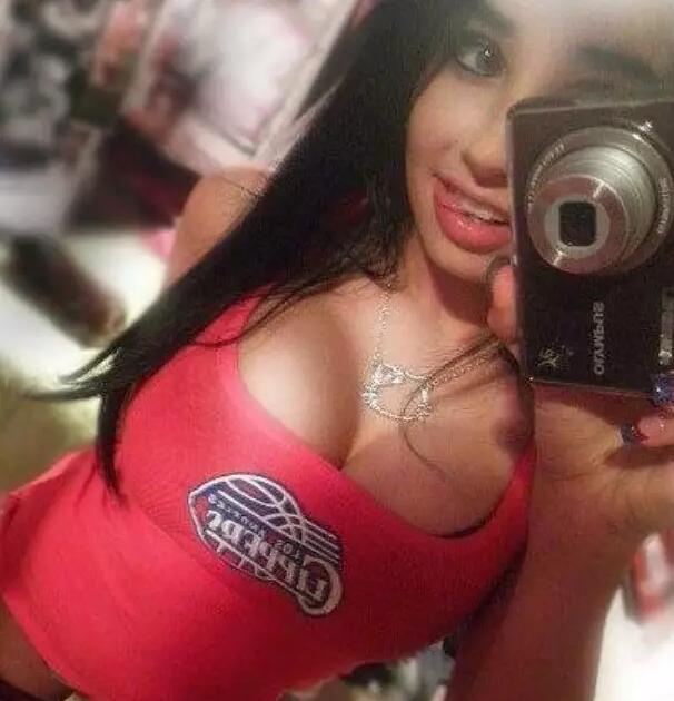 40岁辣妈+超模+詹娜+C罗绯闻女友，这世上没有他撩不到的姑娘！