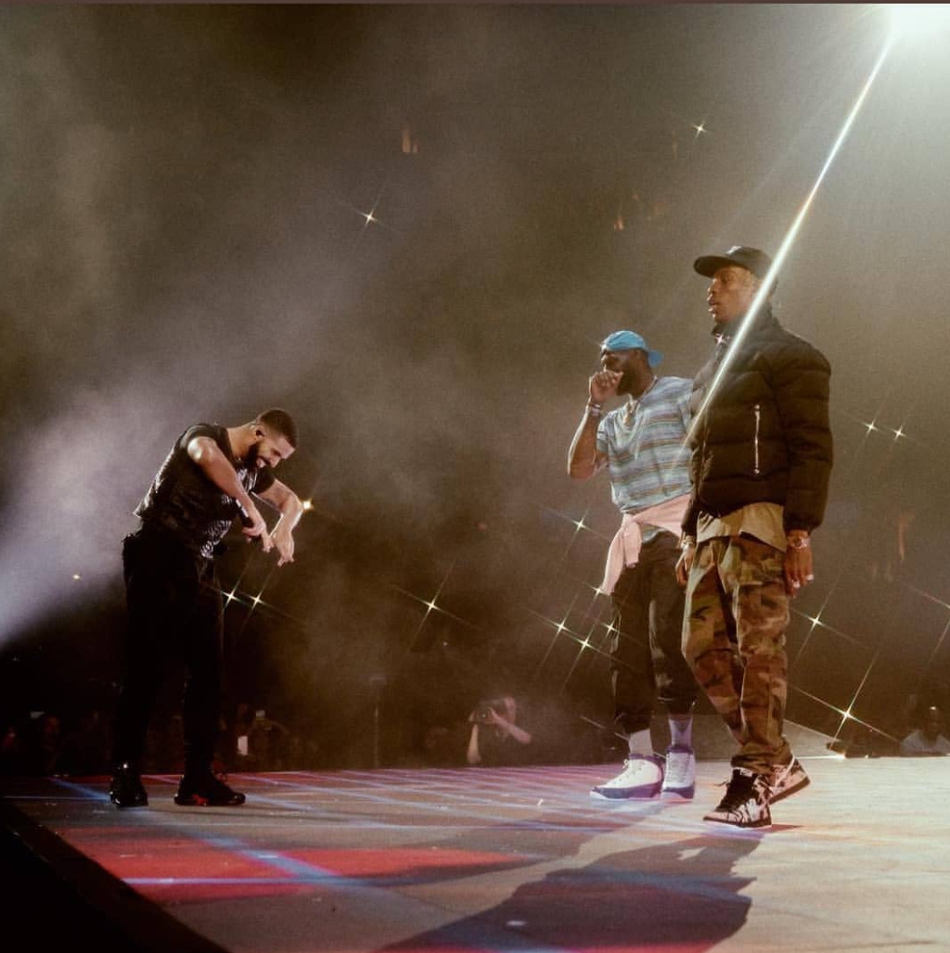 詹姆斯演唱会助演放飞自我