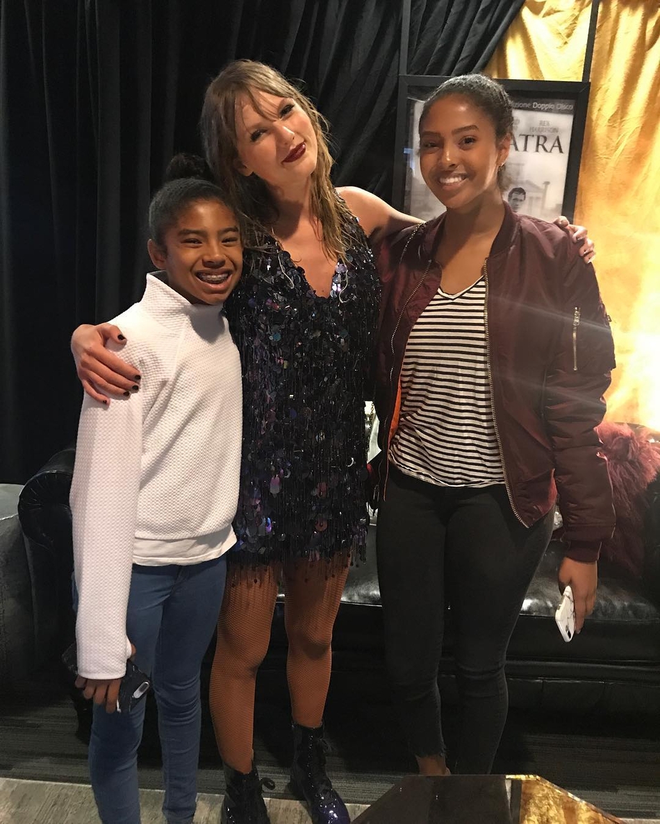 禾斗匕匕一家现身巴黎！小公举被他宠的要上天