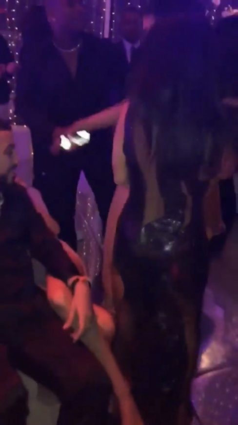 西蒙斯新欢遭曝光！数次出轨！纯渣男，跟詹娜分手因她平胸？