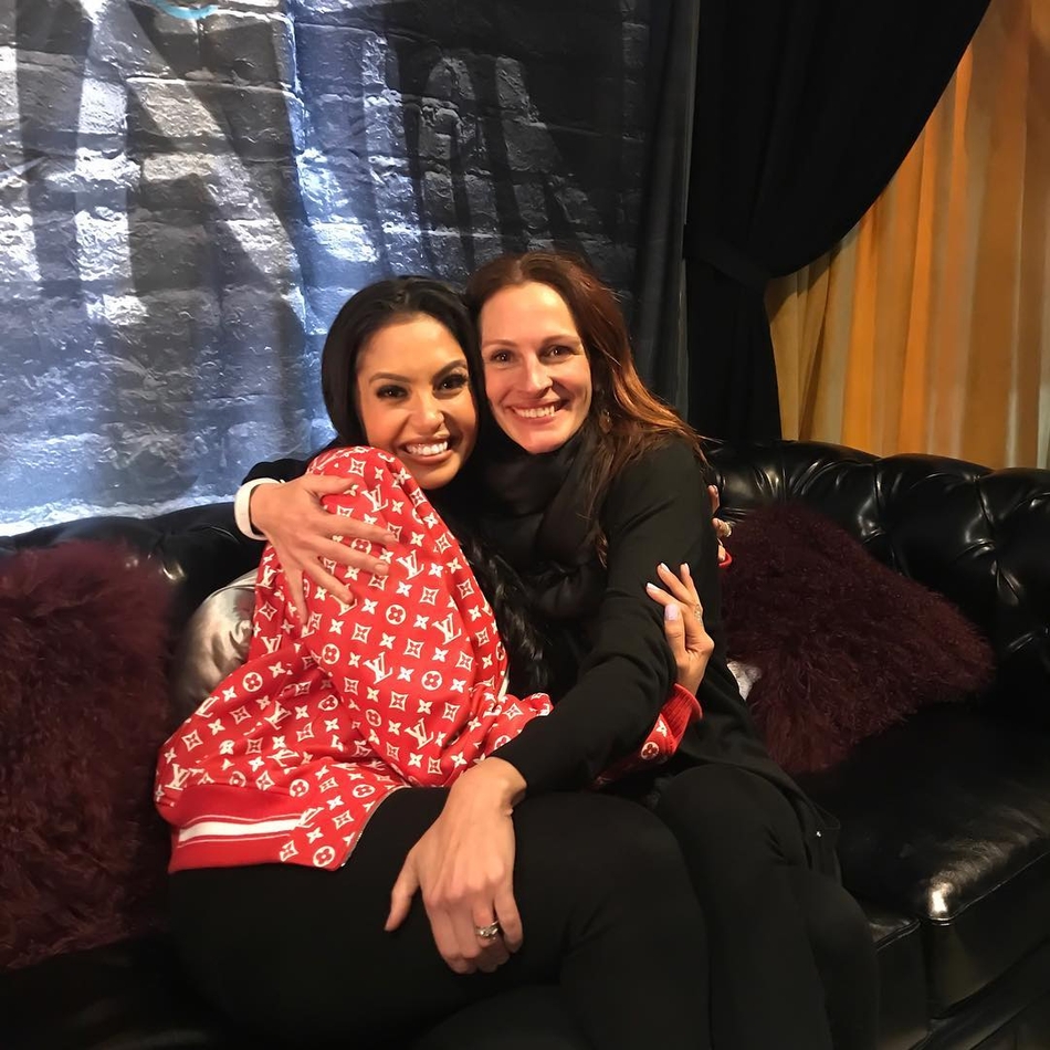 科比妻子与茱莉亚-罗伯茨