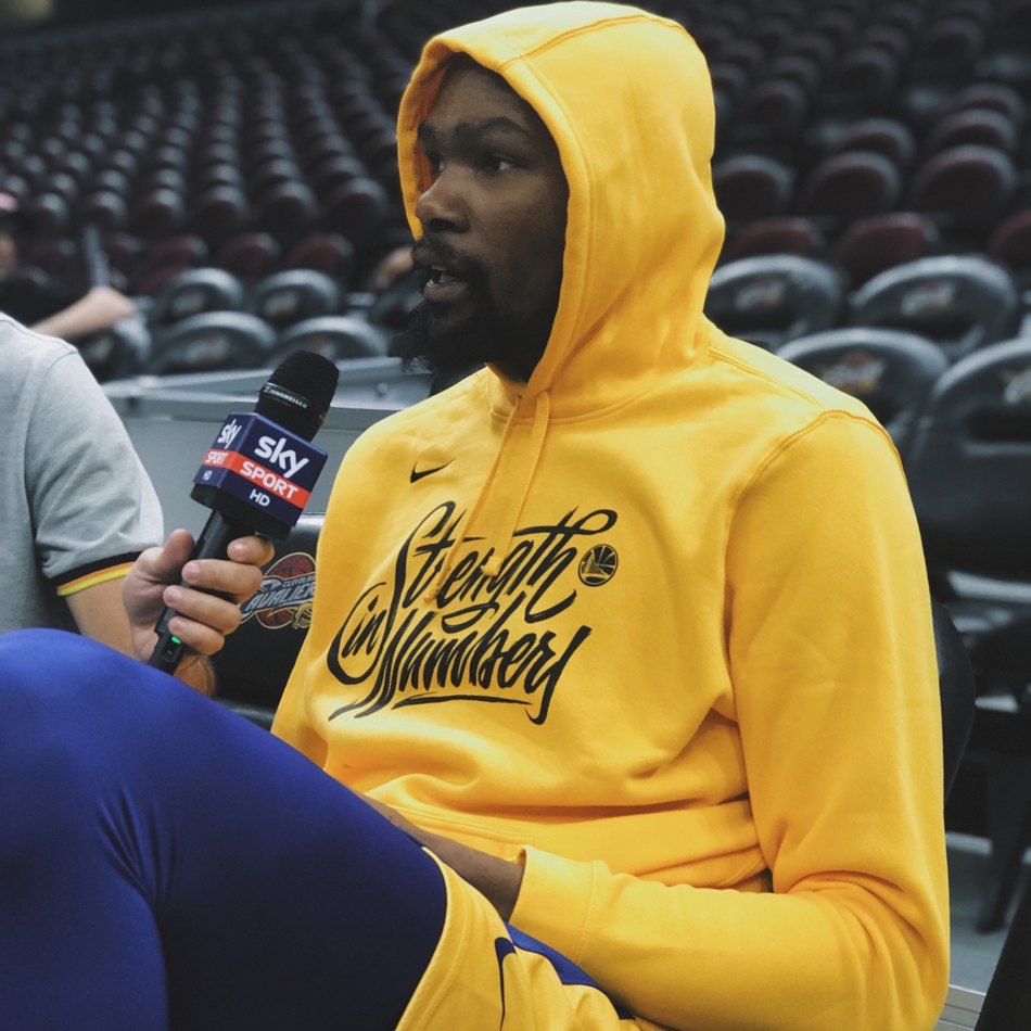 杜兰特接受采访