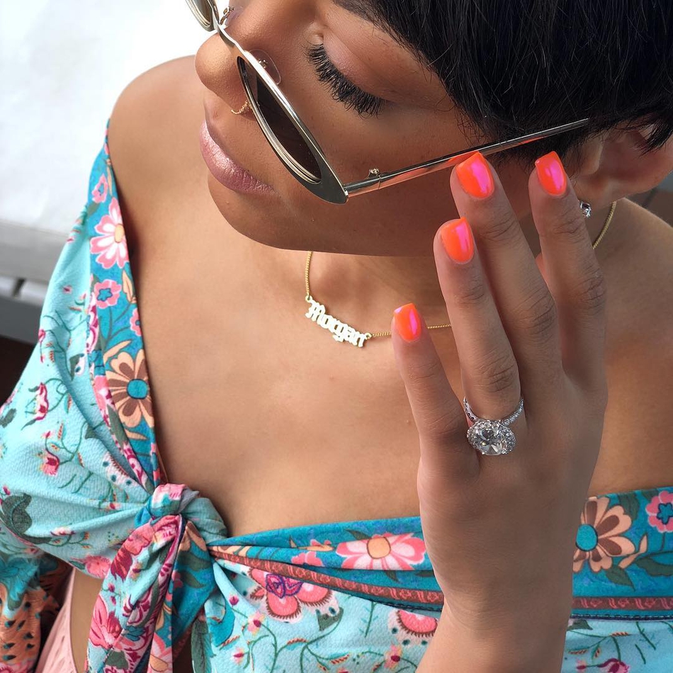 考神与女友订婚