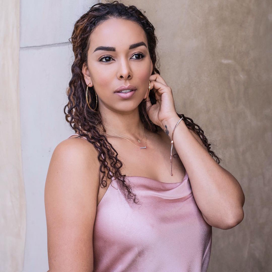 NBA最奇葩的三角恋婚礼延期！2个好兄弟因为这女人曾大打出手