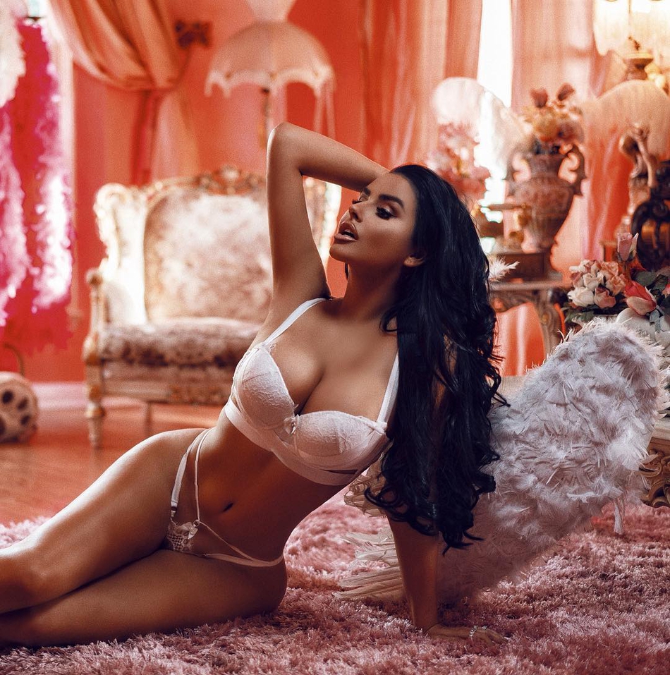 她是布泽尔都得不到的网红大姐姐！这身材别说他，哈登也受不了啊