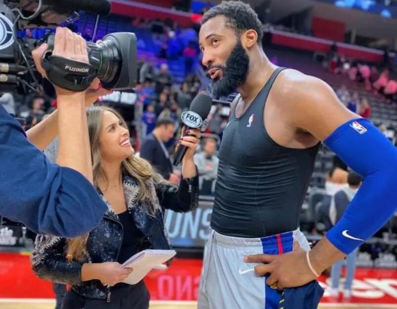 40岁辣妈+超模+詹娜+C罗绯闻女友，这世上没有他撩不到的姑娘！