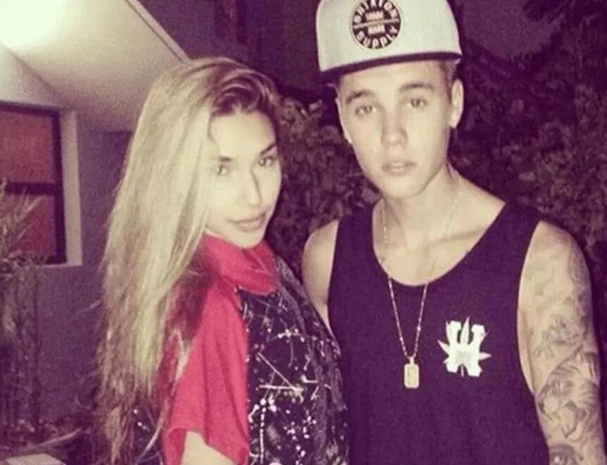 跟比伯闹绯闻,在车上疯狂一幕!身材爆火女DJ跟欧文KD说不定道不明