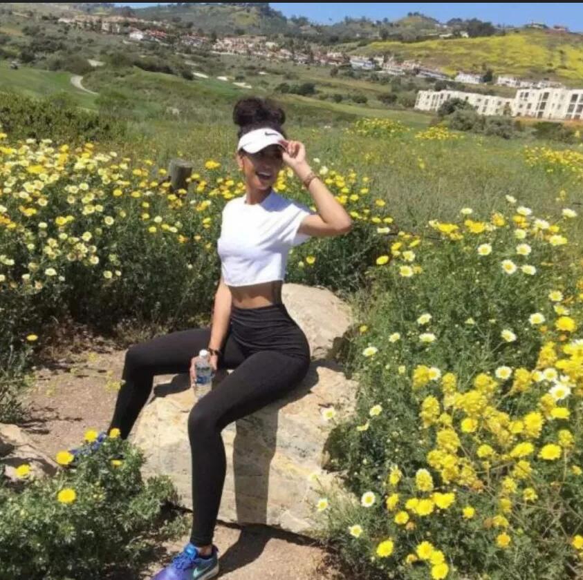 5年里第7个女友!水拉现任这臀腿无敌了!有了她还要啥詹娜