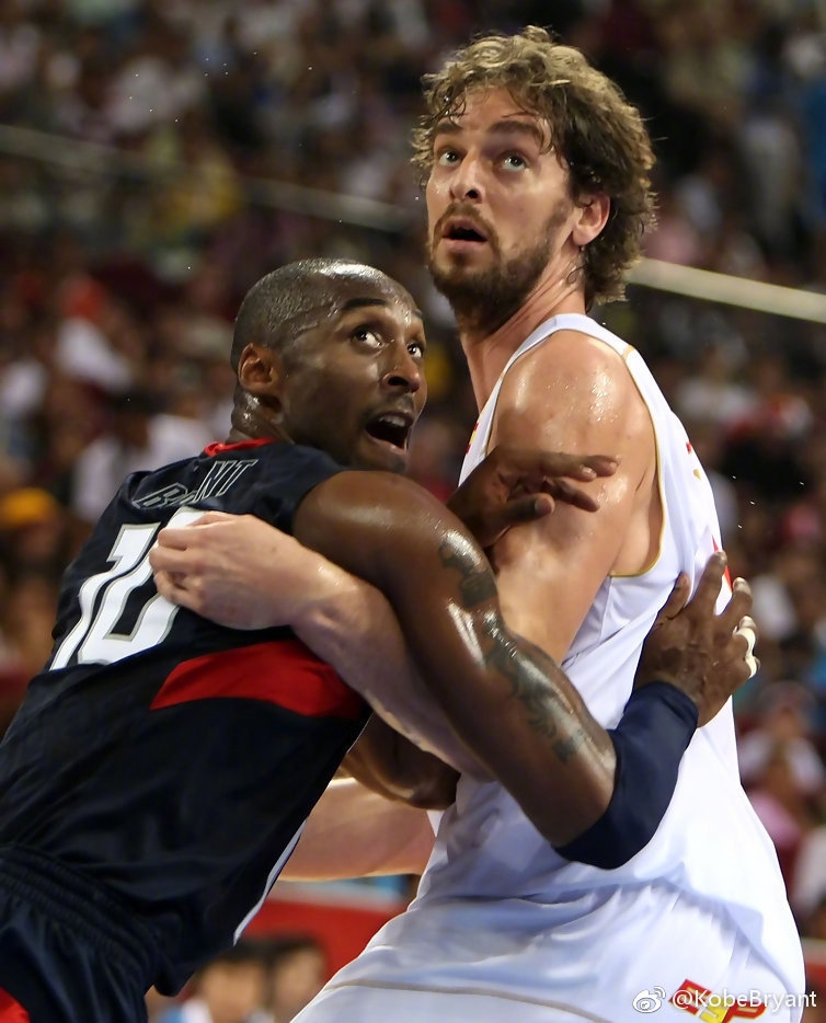 科比微博晒9张老图回顾北京奥运