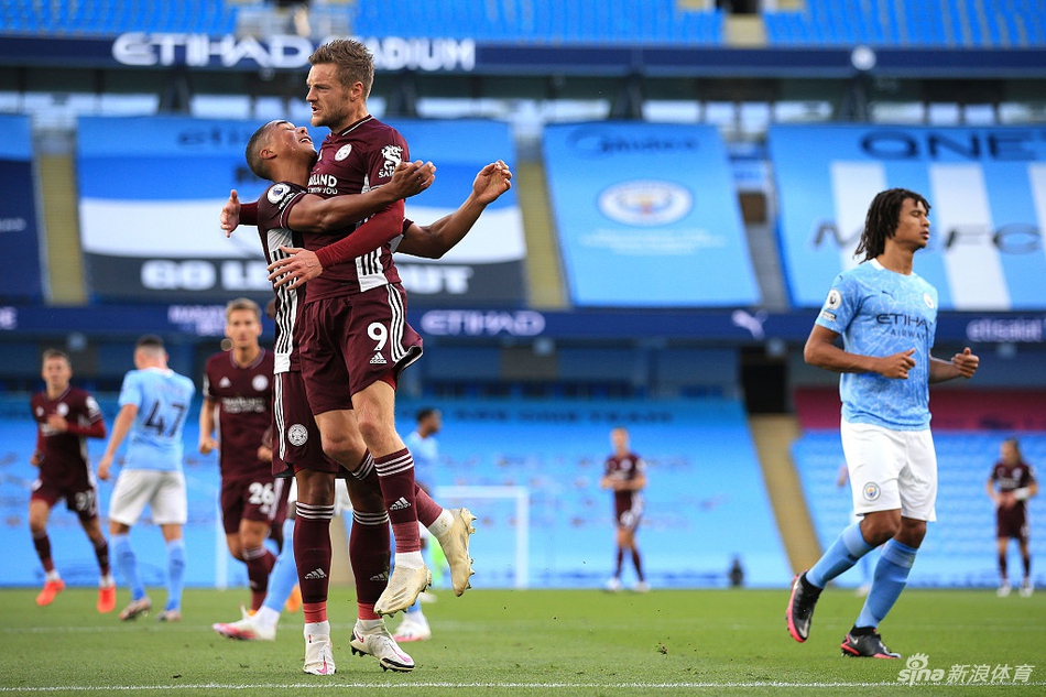 [英超]曼城2-5莱斯特城 瓦尔迪戴帽