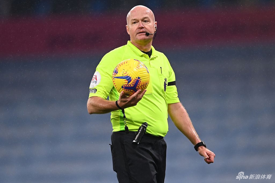 [英超]曼城5-0伯恩利 马赫雷斯戴帽