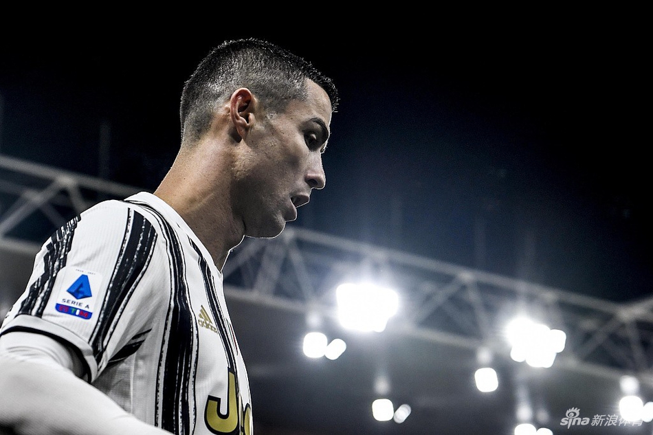 [意甲]热那亚1-3尤文 C罗点射双响