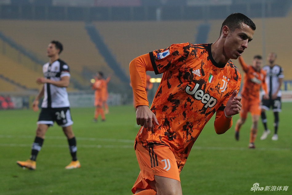 [意甲]帕尔马0-4尤文 C罗双响