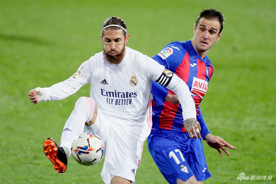 [西甲]埃瓦尔1-3皇马 本泽马传射收获4连胜