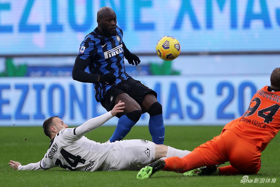 [意甲]国米2-1斯佩齐亚 卢卡库点射夺6连胜