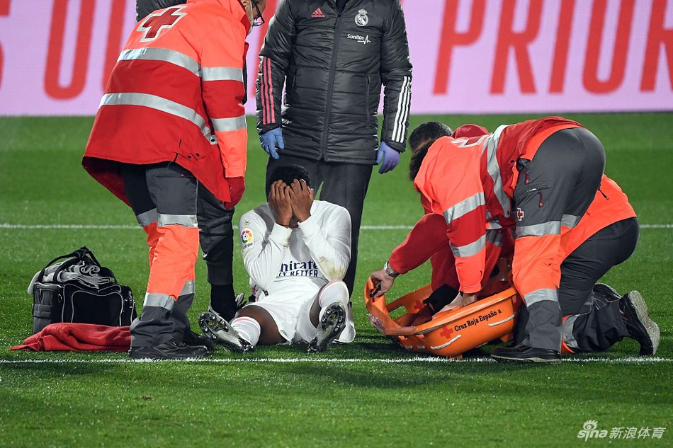 [西甲]皇马2-0格拉纳达