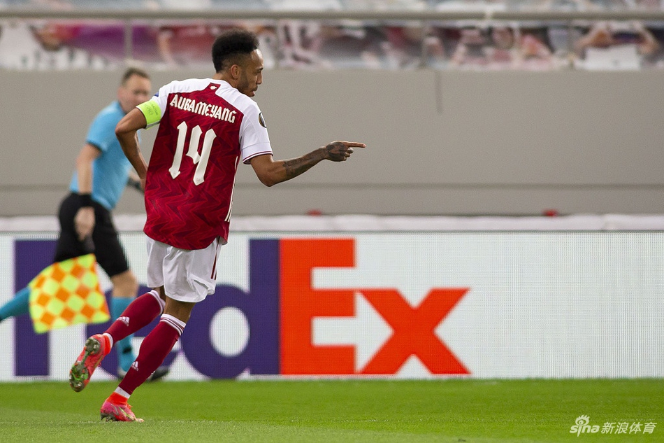 [欧联杯]阿森纳3-2本菲卡 奥巴梅扬双响+绝杀