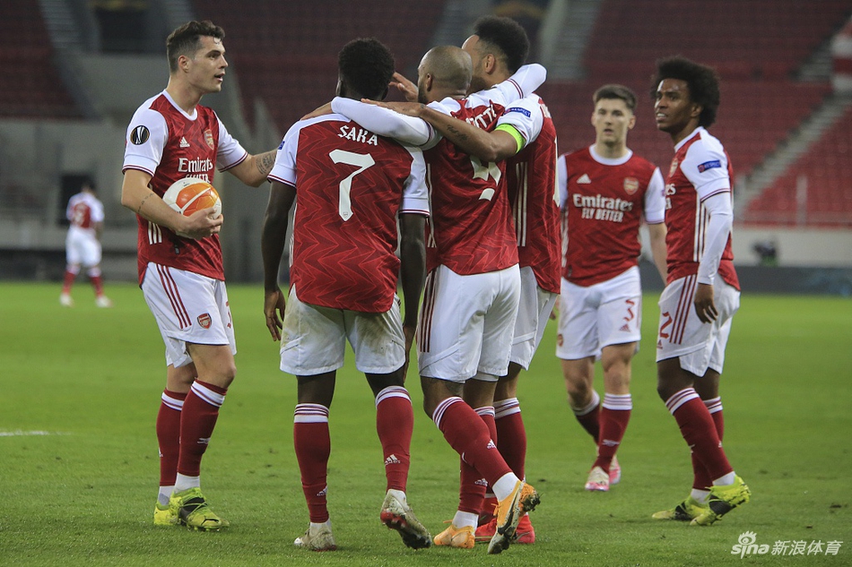 [欧联杯]阿森纳3-2本菲卡 奥巴梅扬双响+绝杀