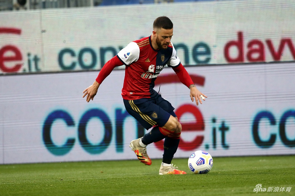 [意甲]卡利亚里1-3尤文 C罗上演完美帽子戏法