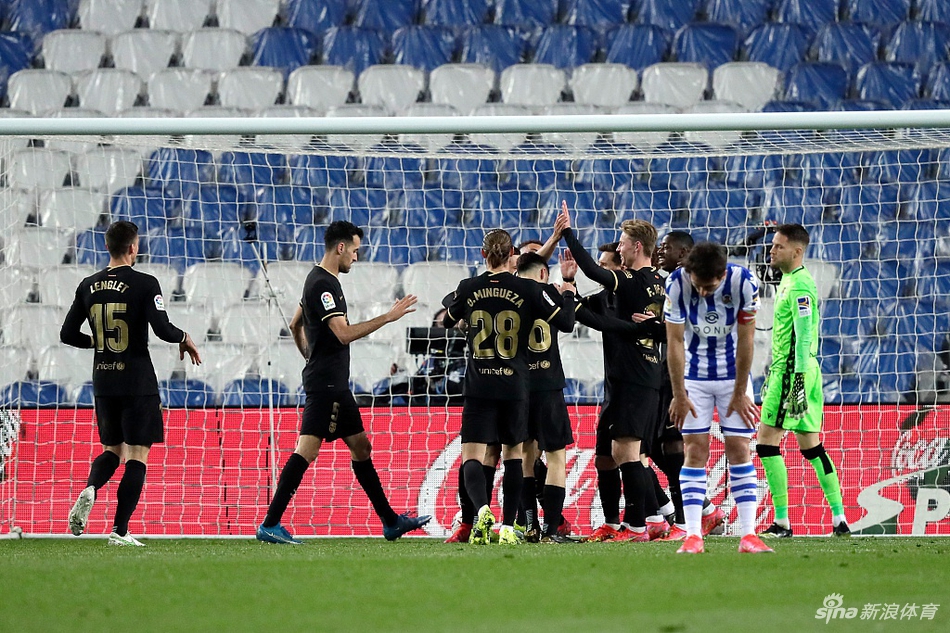 [西甲]巴萨6-1皇家社会