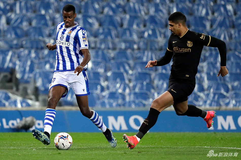 [西甲]巴萨6-1皇家社会