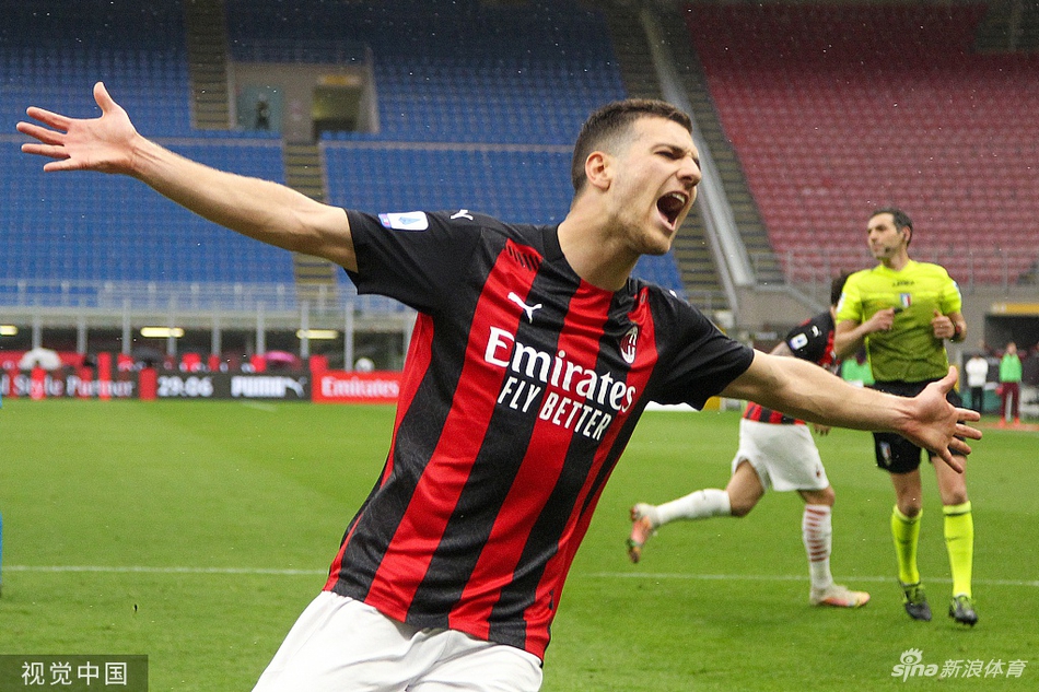 [意甲]AC米兰1-2萨洛索