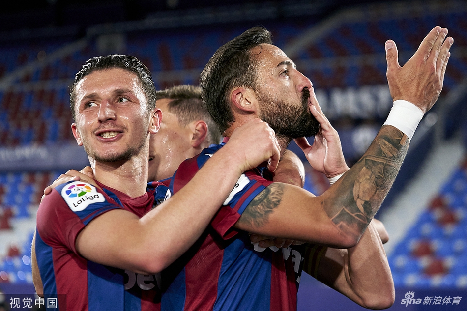 [西甲]莱万特3-3巴萨