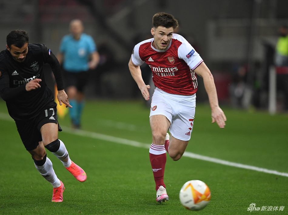 [欧联杯]阿森纳3-2本菲卡 奥巴梅扬双响+绝杀