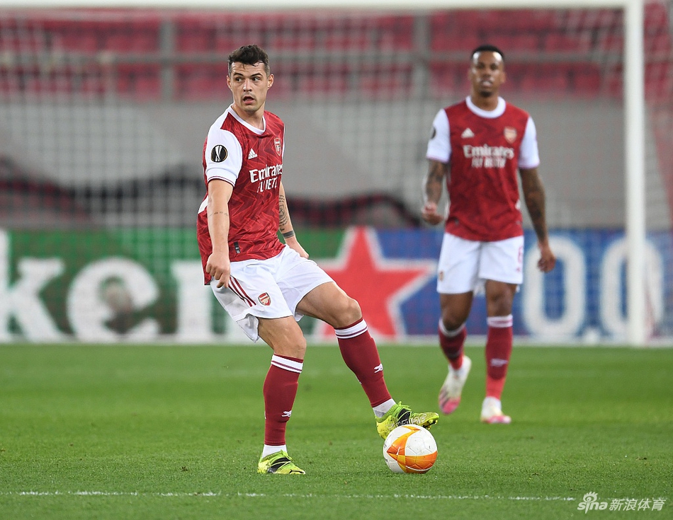 [欧联杯]阿森纳3-2本菲卡 奥巴梅扬双响+绝杀