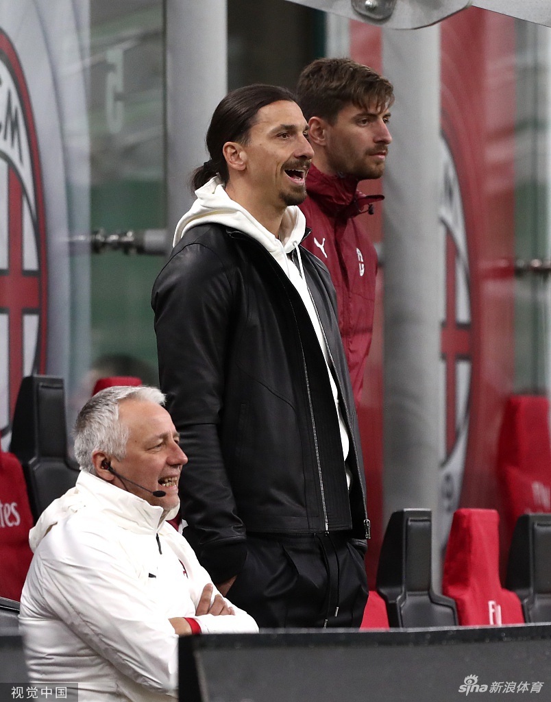 [意甲]AC米兰1-2萨洛索