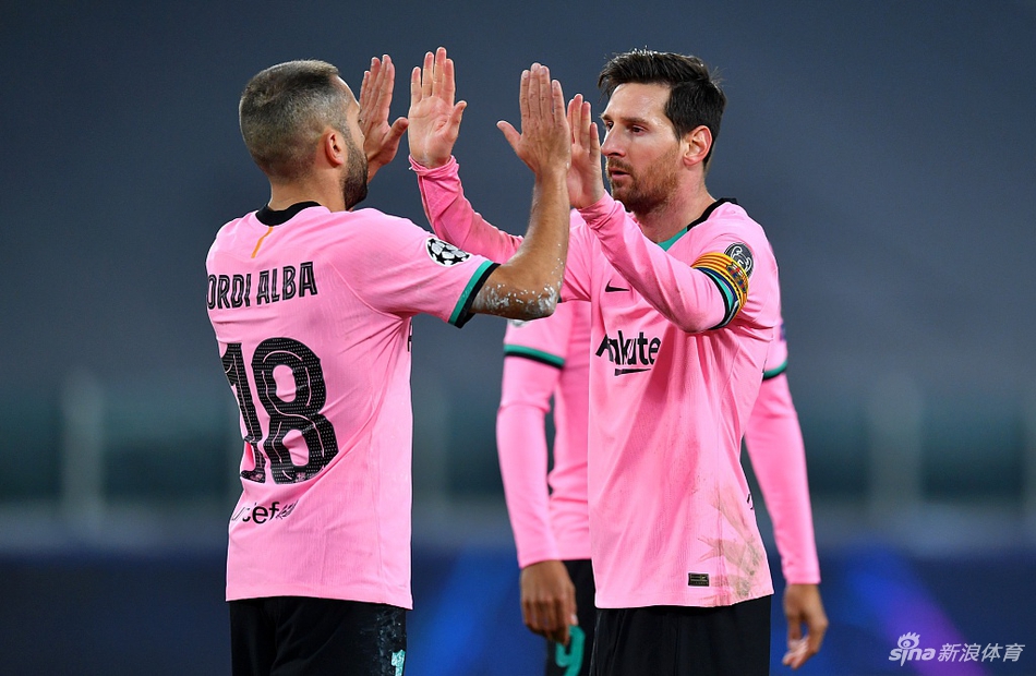 [欧冠]巴萨2-0完胜尤文 梅西点球+助攻