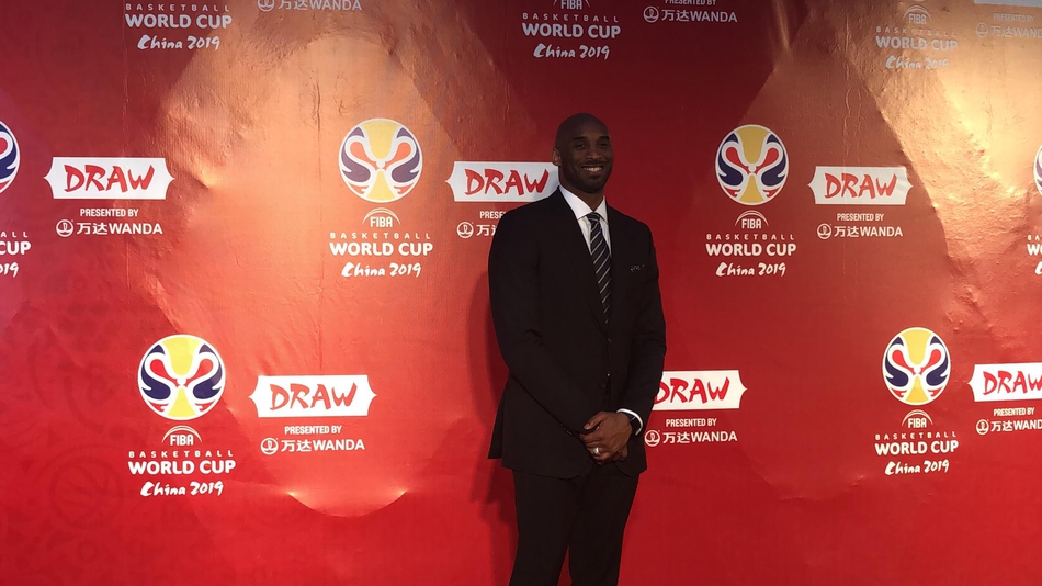 科比正式亮相抽签仪式红毯