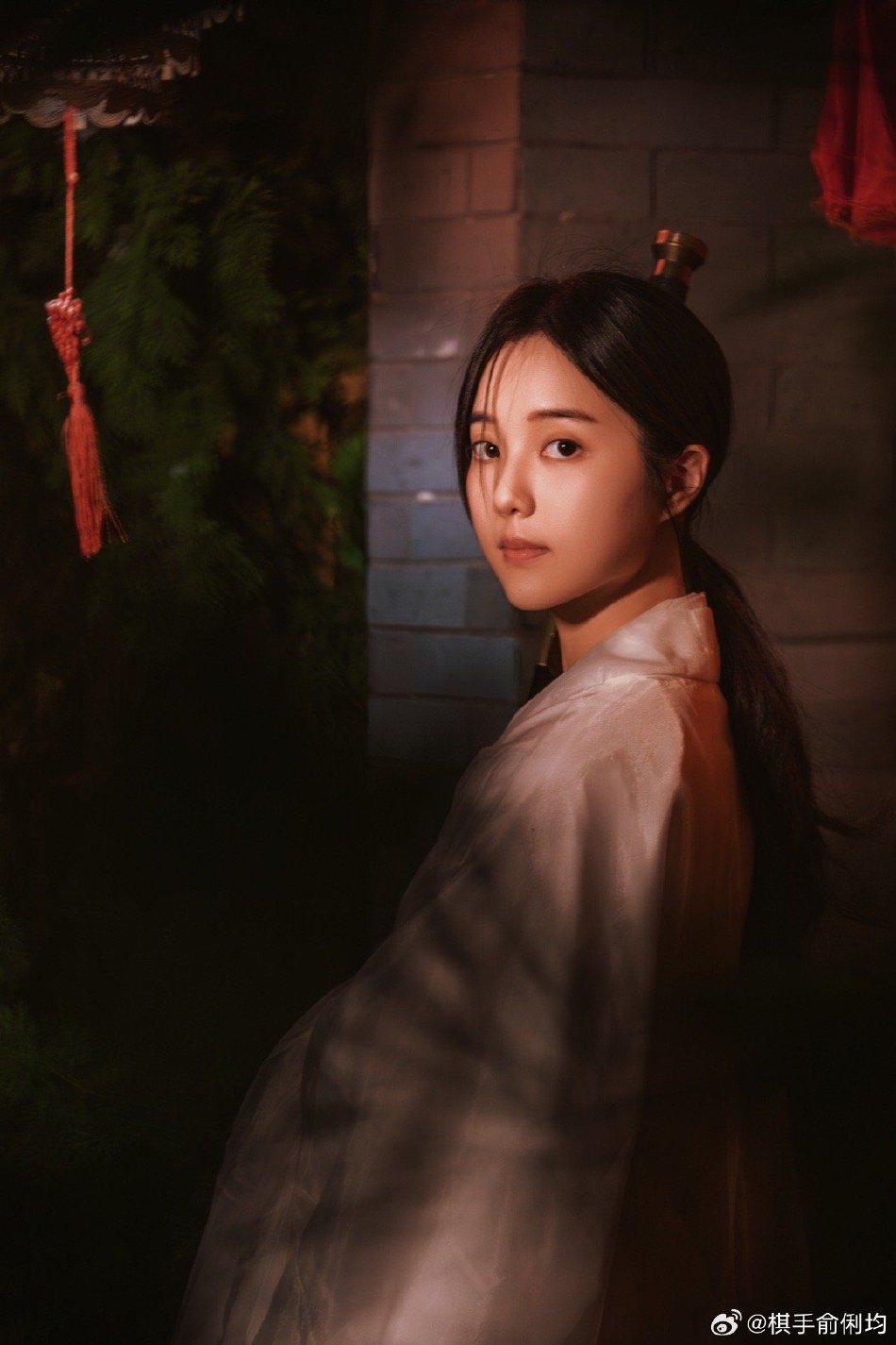 姜文在法国送女儿出嫁，姜一郎小腹隆起疑怀孕，洋女婿激动落泪