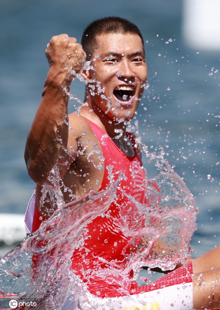 静水男子1000米单人皮艇半决赛:张冬进入决赛