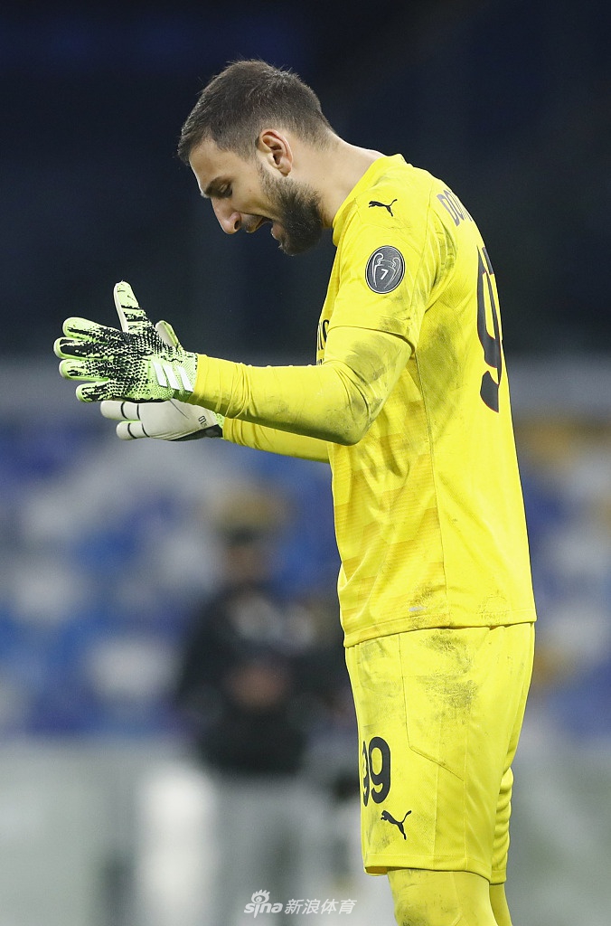 [意甲]那不勒斯1-3AC米兰 伊布两球