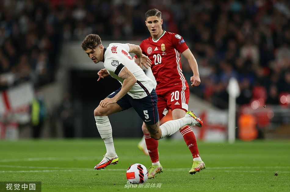 [世预赛]英格兰1-1匈牙利 斯通斯破门